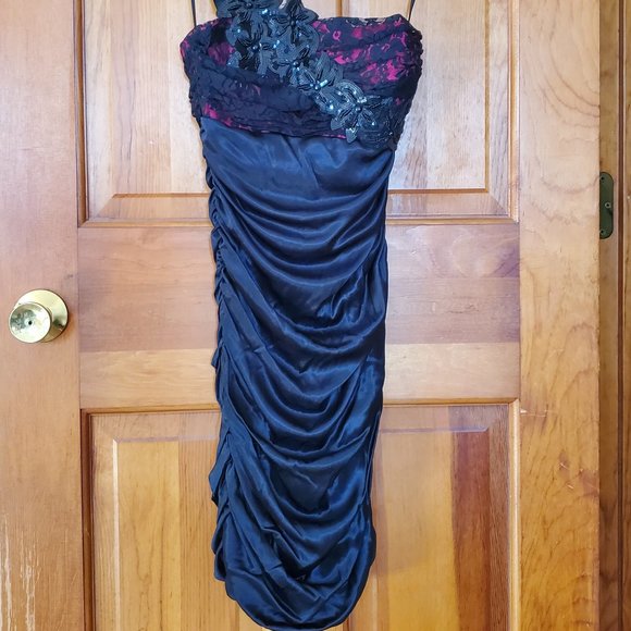 B. Smart Juniors Size 3 One Shoulder Cocktail Dress Black & Fuchsia Pink - Picture 4 of 7